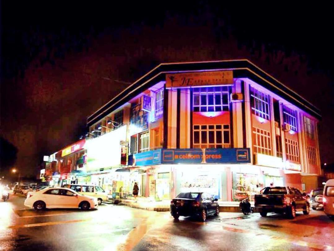 Langit Langi Hotel @ Klia/Klia2 Kampung Dengkil Exteriör bild